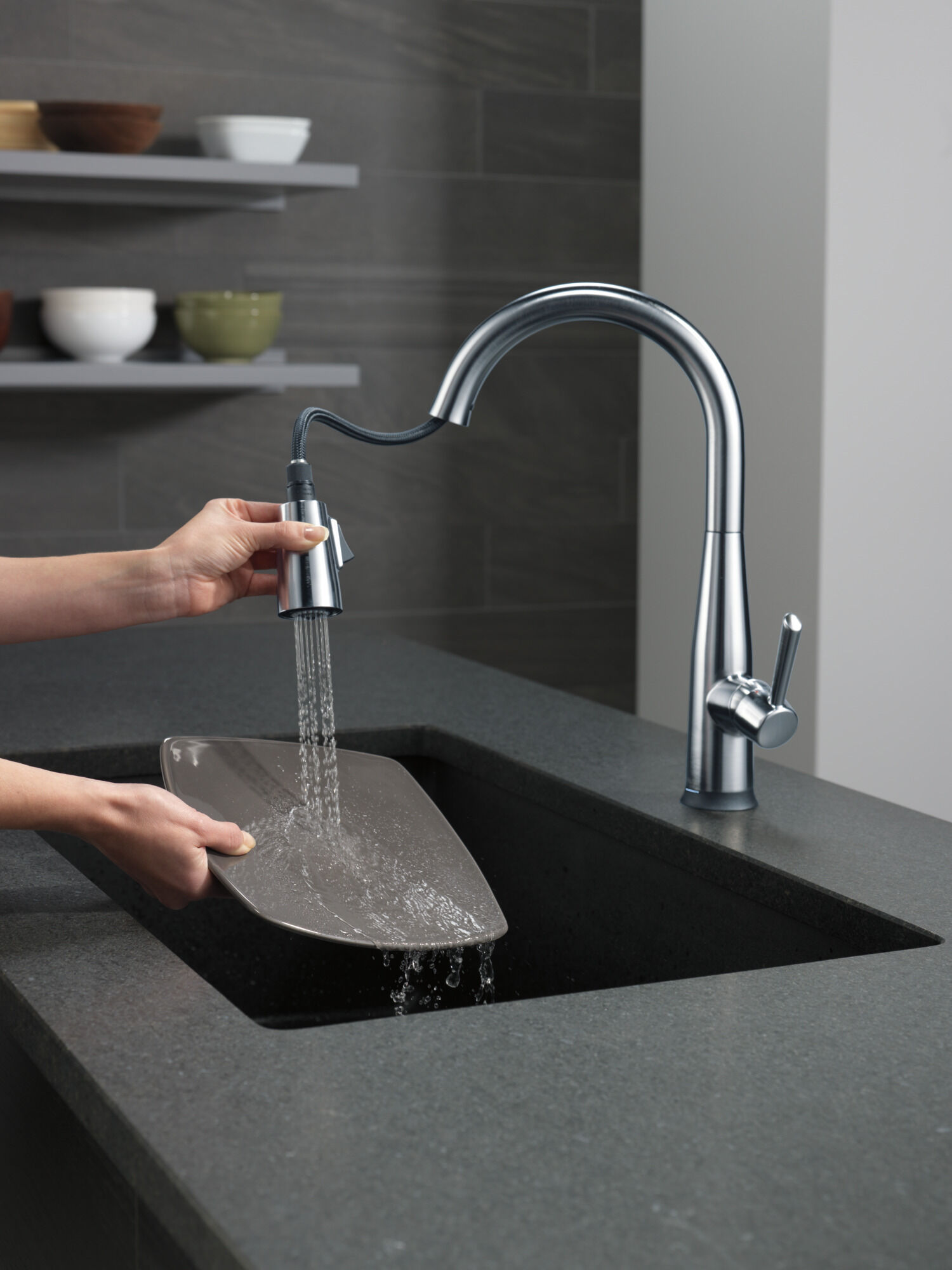 Single Handle Pull-Down Kitchen Faucet with Touch2O® Technology in 