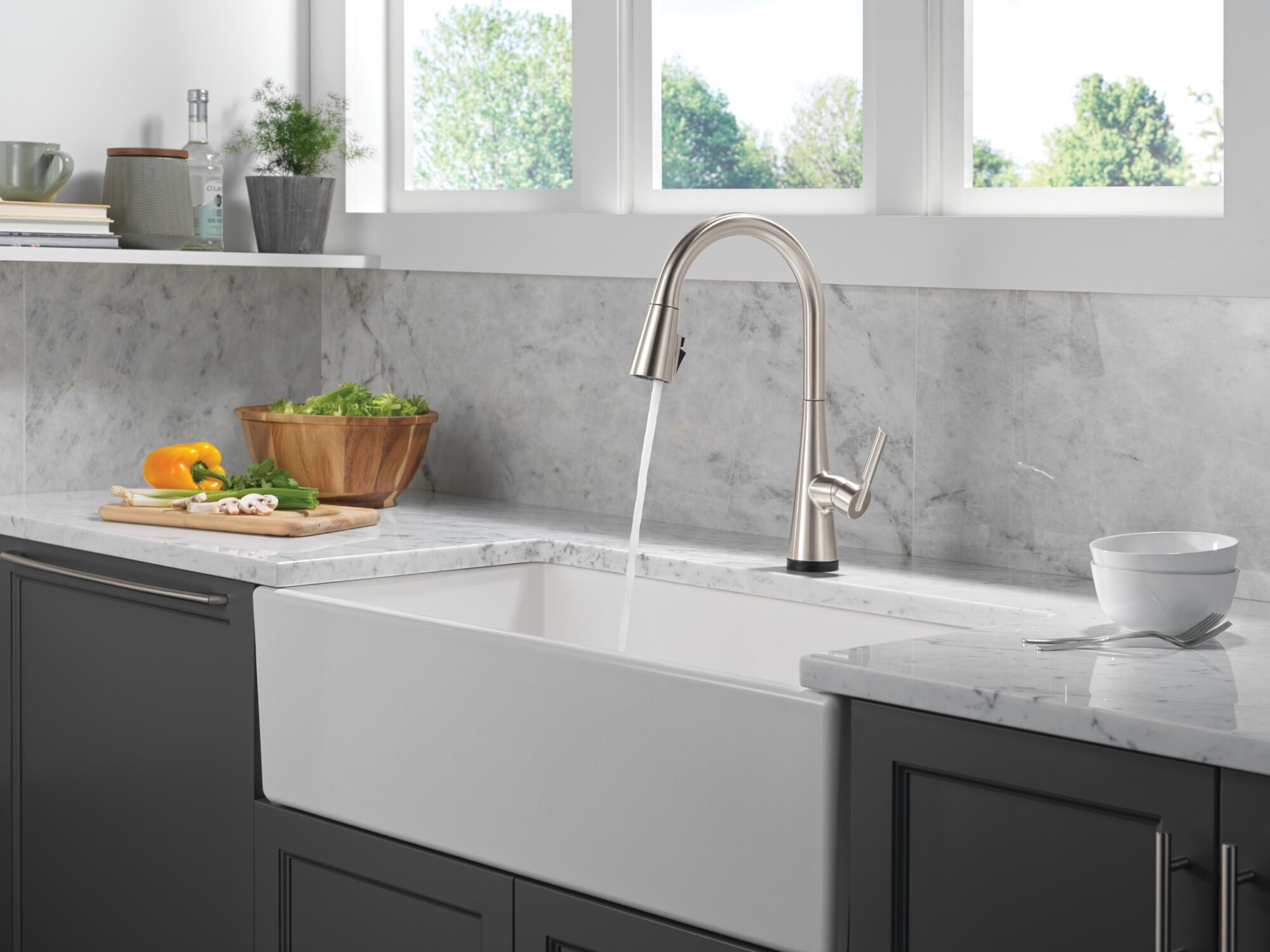 Single Handle Pull-Down Touch2O® Kitchen Faucet with Touchless Technology  in Stainless