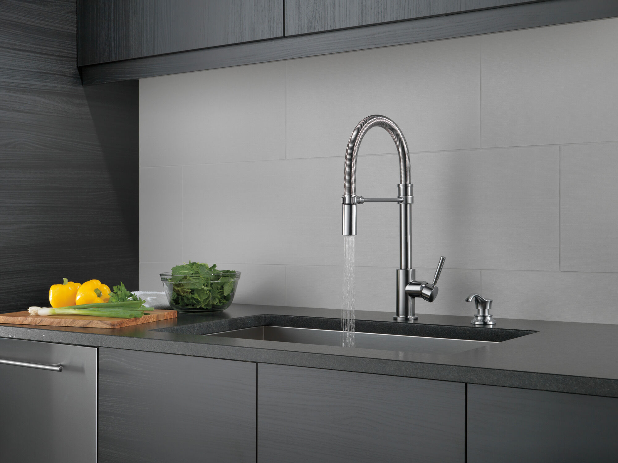 Commercial Single-Handle Pull-Down Kitchen Faucet