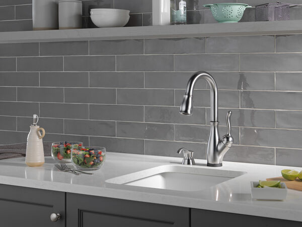 https://www.deltafaucet.com/dw/image/v2/BFJJ_PRD/on/demandware.static/-/Sites-delta-master-catalog/default/dw9b3df7d6/images/large/9678TL-AR-DST_RP50781AR_WEB.jpg?sw=600&sh=600&sm=fit