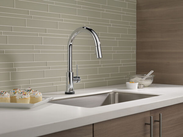 Single Handle Pull-Down Kitchen Faucet with Touch2O® Technology in Chrome  9159T-DST Delta Faucet