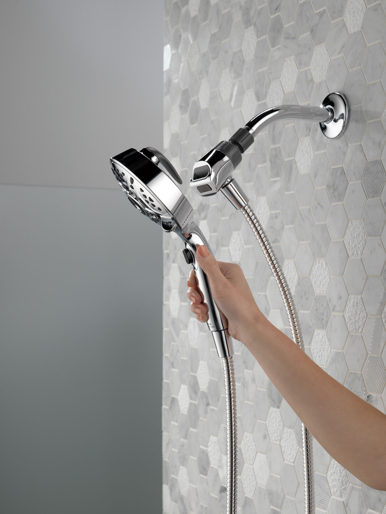 SureDock™ 7-Setting Hand Shower in Chrome 75707 | Delta Faucet