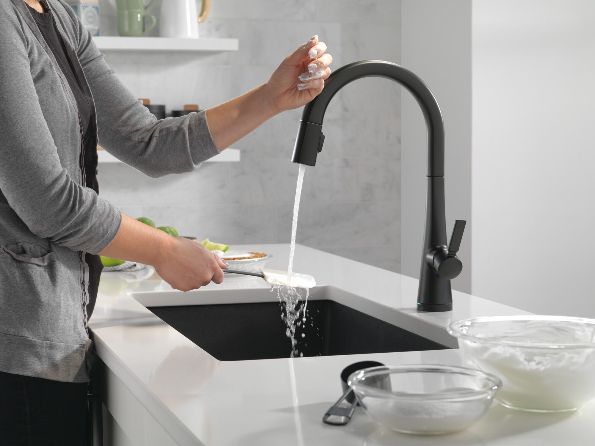 Single Handle Pull-Down Kitchen Faucet With Touch2O Technology in