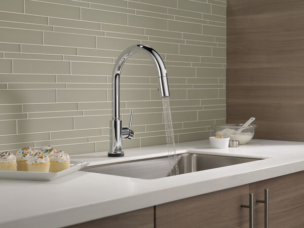 Single Handle Pull-Down Kitchen Faucet with Touch2O® Technology in Chrome  9159T-DST Delta Faucet