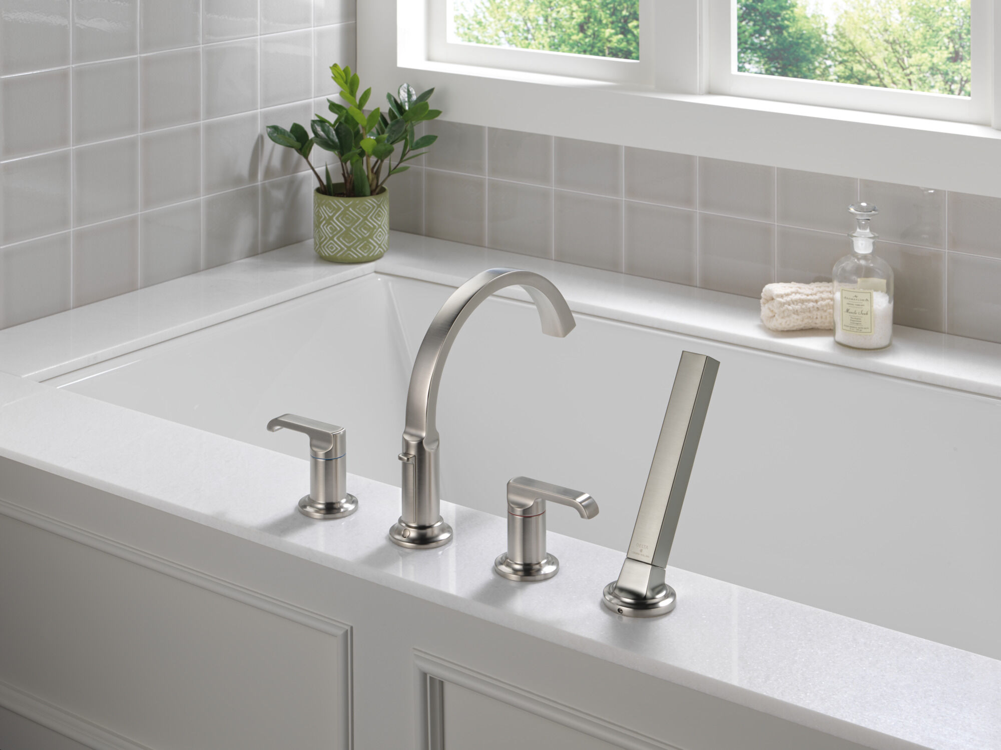 Roman Tub Handles - Lever in Lumicoat® Stainless