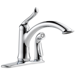 Single Handle Pull-Out Kitchen Faucet in Chrome 4153-DST | Delta Faucet