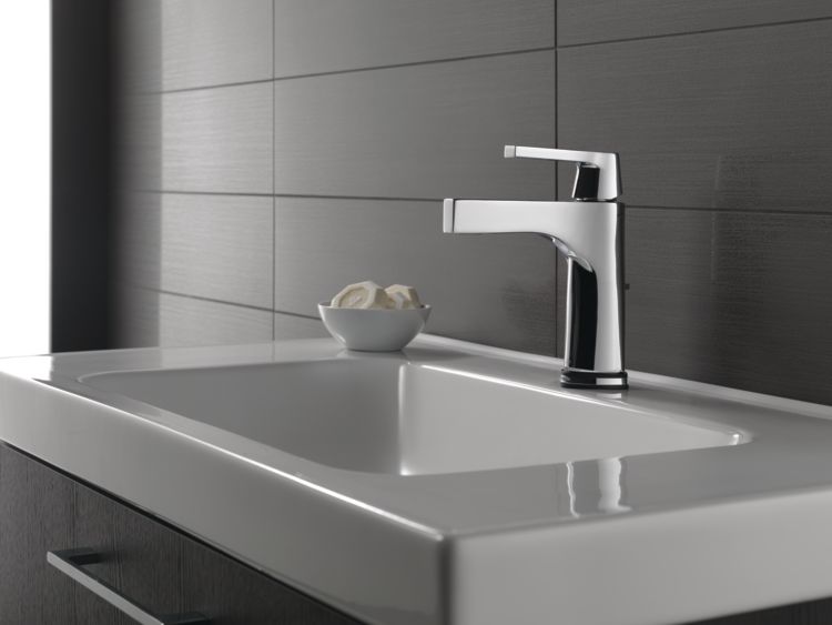 delta sawyer bathroom sink faucet