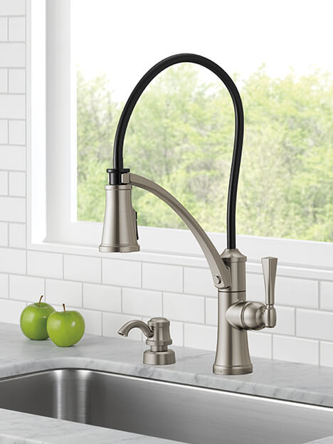 Splatter-Reducing Faucet ShieldSpray® Technology | Delta Faucet