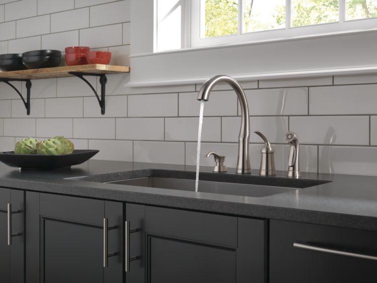 delta kitchen sink faucet bellini 11946 sssd dst dripping