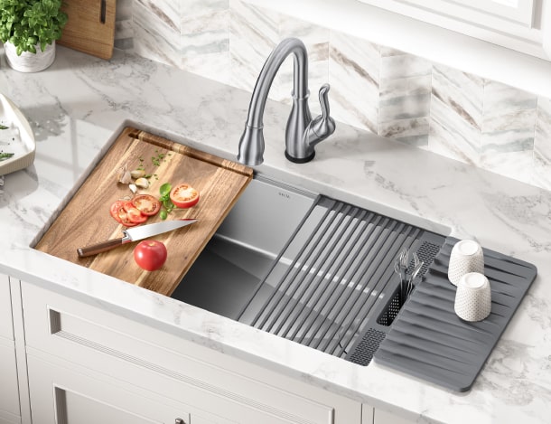 https://www.deltafaucet.com/sites/delta/files/2021-11/delta-sink_landing-collection-lorelai-undermount-min.jpg